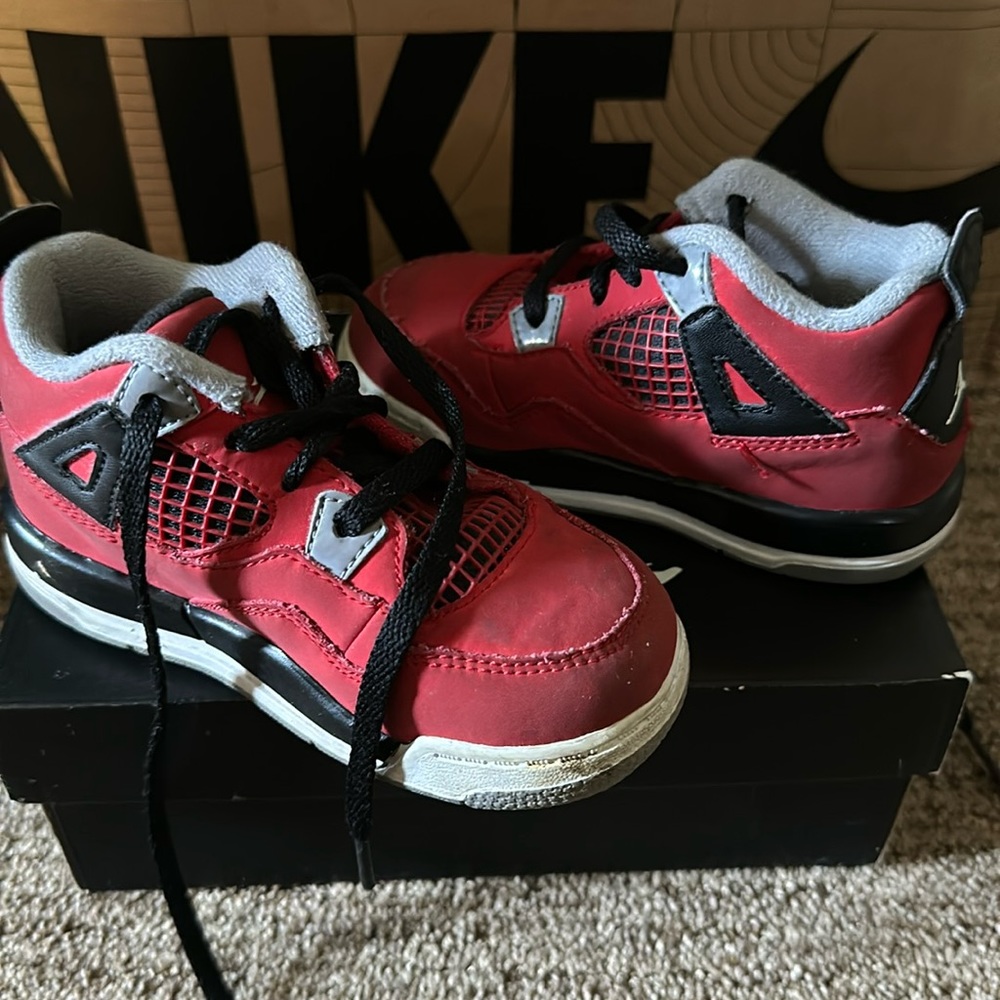 Jordan Retro kids size 8